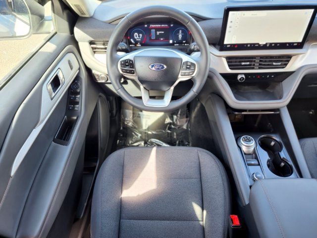Certified 2025 Ford Explorer Active AWD/4WD image 13
