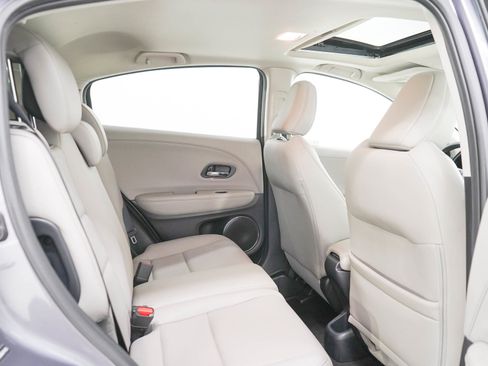 Used 2019 Honda HR-V Touring image 13