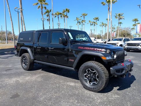 Used 2022 Jeep Gladiator Rubicon w/ Cold Weather Group image 2