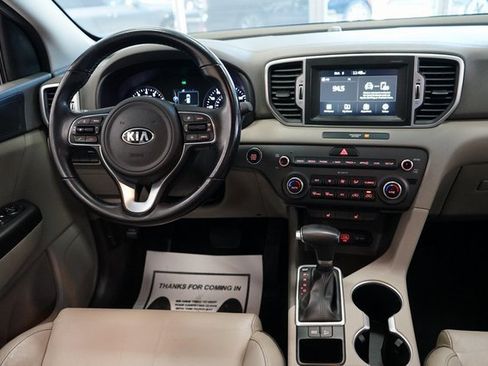 Used 2017 Kia Sportage EX image 9