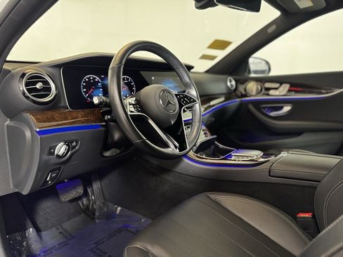 Used 2022 Mercedes-Benz E 350 4MATIC Sedan image 12