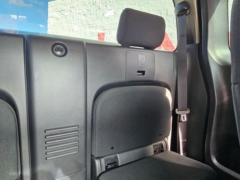 Used 2024 Nissan Frontier S image 26