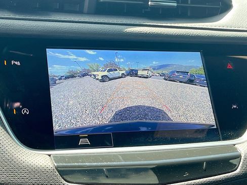 Used 2024 Cadillac XT6 Luxury AWD/4WD image 12