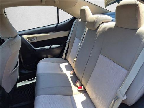 Used 2014 Toyota Corolla LE FWD image 17