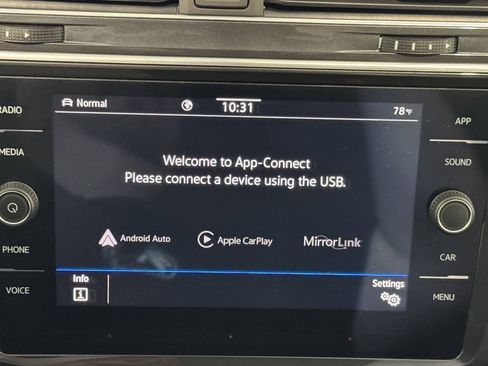 Used 2023 Volkswagen Tiguan SE AWD/4WD image 27