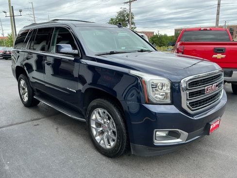 Used 2018 GMC Yukon SLE w/ SLE Value Package AWD/4WD image 3