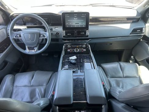 Used 2020 Lincoln Navigator Reserve w/ Equipment Group 208A Reserve AWD/4WD image 22