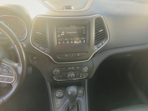 Used 2021 Jeep Cherokee Latitude Lux image 14