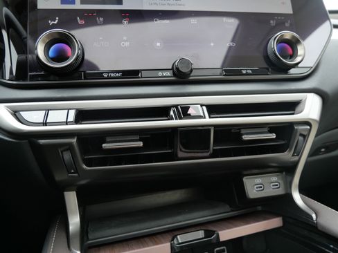 Used 2024 Lexus RX 350 w/ Convenience Package image 25