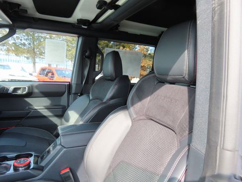 New 2026 Ford Bronco Raptor image 18