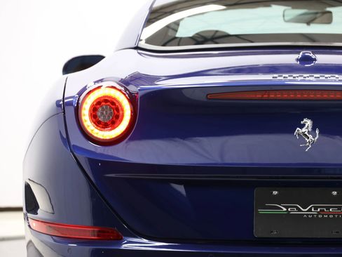 Used 2017 Ferrari California T image 69