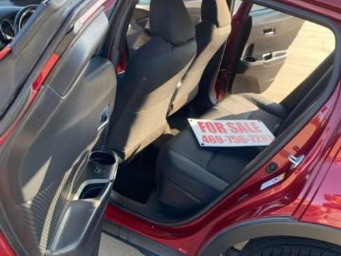 Used 2018 Toyota C-HR image 11