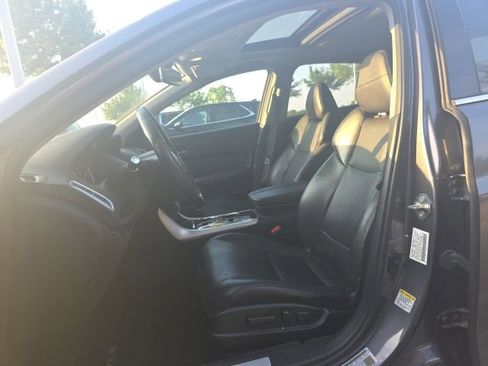 Used 2017 Acura TLX V6 w/ Technology Package FWD image 38
