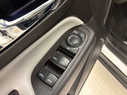 Used 2022 Chevrolet Equinox LS AWD/4WD image 23