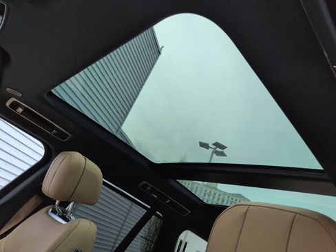 New 2026 Land Rover Range Rover SE image 21