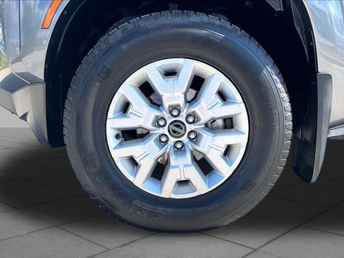 Used 2023 Nissan Frontier SV w/ SV Convenience Package AWD/4WD image 11