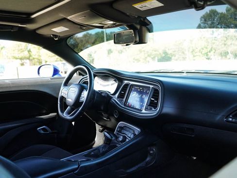 Used 2021 Dodge Challenger R/T Scat Pack RWD image 10