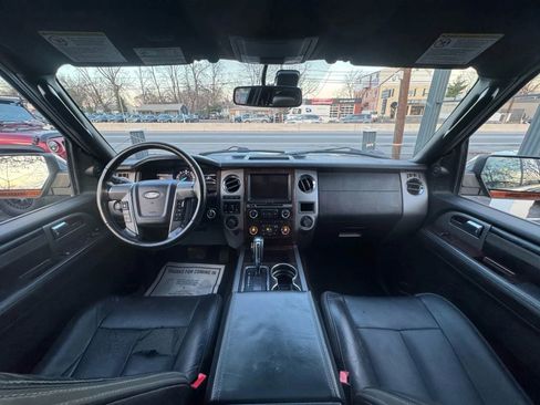 Used 2017 Ford Expedition EL Platinum image 29