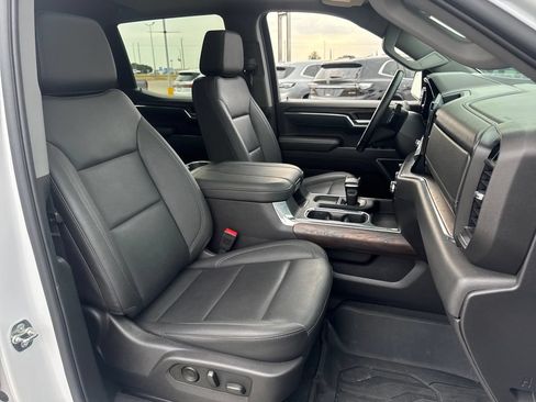 Used 2025 GMC Sierra 1500 SLT w/ SLT Premium Plus Package AWD/4WD image 13