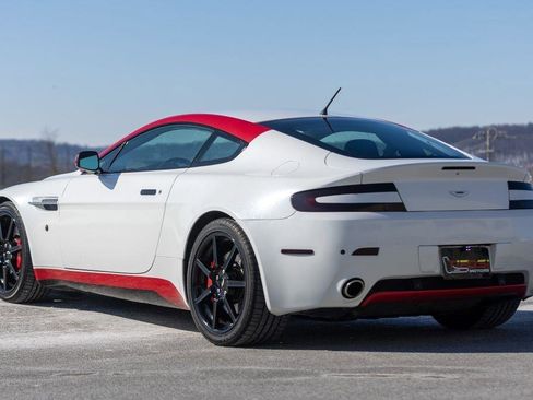 Used 2006 Aston Martin V8 Vantage Coupe image 19