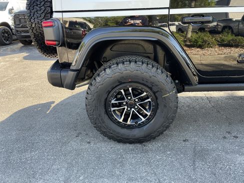 New 2026 Jeep Wrangler Unlimited Rubicon AWD/4WD image 9