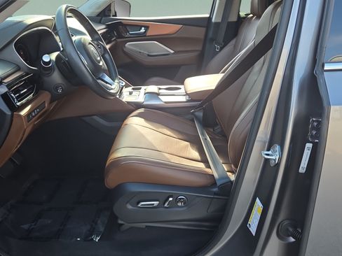 Used 2024 Acura MDX SH-AWD w/ Technology Package image 9