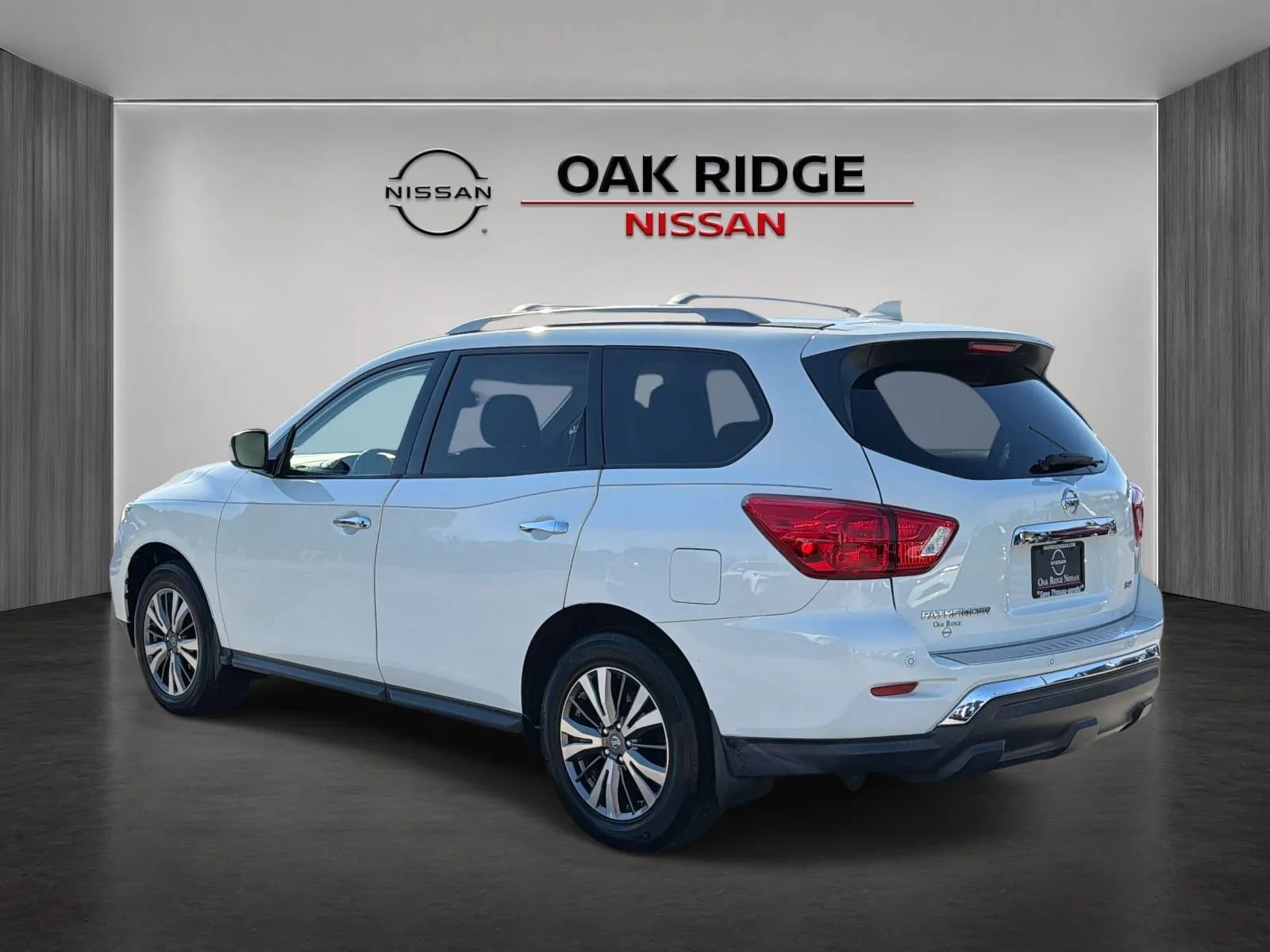 Used 2019 Nissan Pathfinder SV FWD image 5