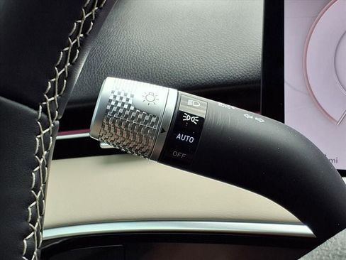 Used 2026 Genesis GV70 2.5T Advanced image 18