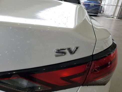 Used 2023 Nissan Sentra SV w/ All-Weather Package FWD image 9