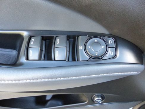 Used 2023 Buick Enclave Essence AWD/4WD image 20