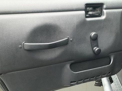 Used 2006 Jeep Wrangler Rubicon w/ Security Group image 20