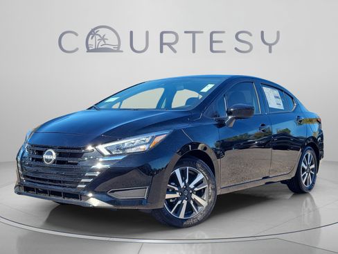 Used 2025 Nissan Versa SV w/ Trunk Package FWD image 1