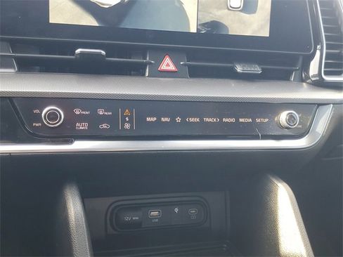 Certified 2024 Kia Sportage SX image 25