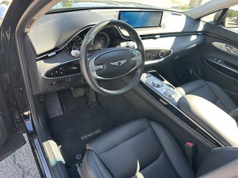 Used 2025 Genesis GV70 2.5T AWD/4WD image 10