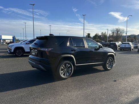 New 2026 Chevrolet Equinox LT w/ Safety and Technology Package image 6
