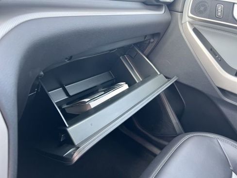 Certified 2023 Ford Explorer XLT w/ Equipment Group 202A AWD/4WD image 17