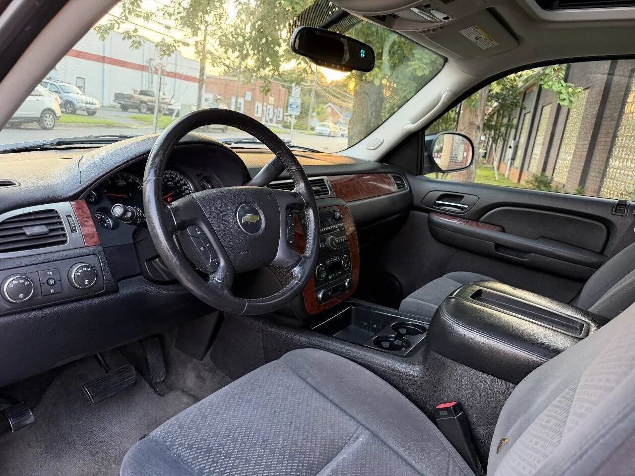 Used 2007 Chevrolet Tahoe LT AWD/4WD image 9