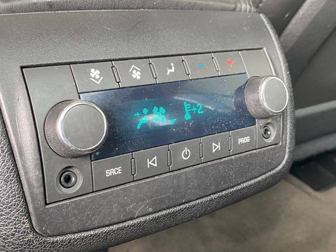 Used 2010 Buick Enclave CXL AWD/4WD image 27