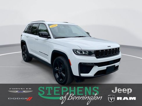 Used 2026 Jeep Grand Cherokee Limited w/ Limited Altitude Package AWD/4WD image 1