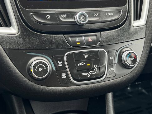 Used 2024 Chevrolet Malibu RS FWD image 21