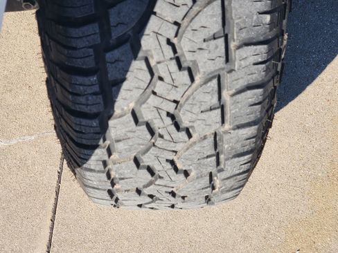 Used 2019 Nissan Frontier SV image 12