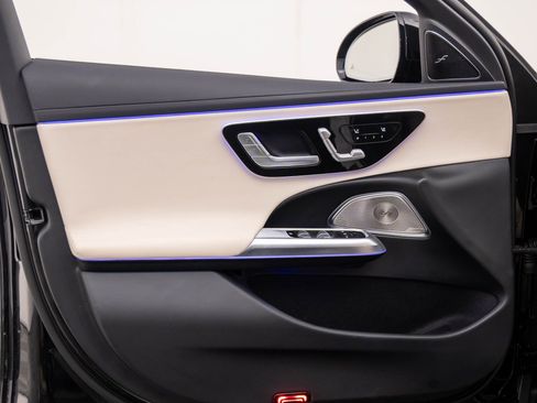 Used 2025 Mercedes-Benz E 350 4MATIC Sedan w/ Winter Package image 13