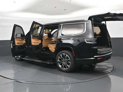Used 2024 Jeep Grand Wagoneer Series III w/ Rear Seat Video Group 1 AWD/4WD image 49