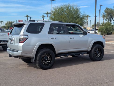 Used 2021 Toyota 4Runner SR5 image 6