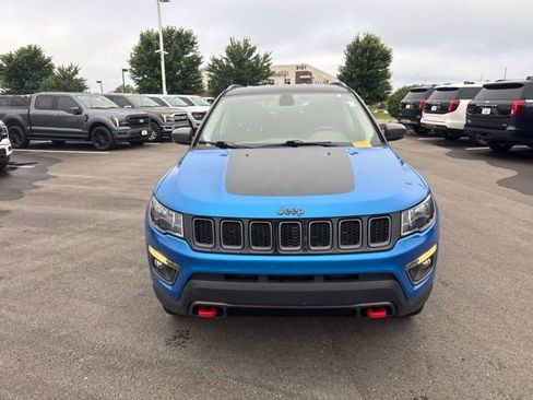 Used 2020 Jeep Compass Trailhawk w/ Cold Weather Group AWD/4WD image 2