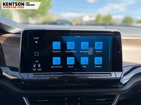 Used 2025 Volkswagen Atlas SE AWD/4WD image 28