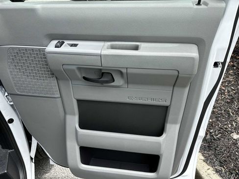 New 2025 Ford E-450 and Econoline 450 Super Duty w/ Power Equipment Group image 15