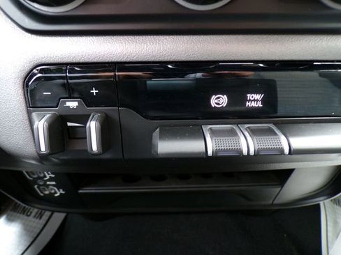 Used 2024 RAM 3500 Big Horn image 25