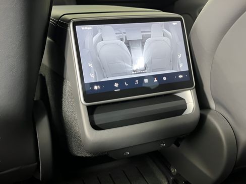 Used 2026 Tesla Model 3 RWD image 25