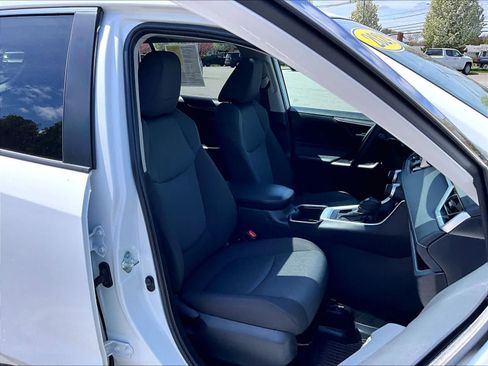 Used 2024 Toyota RAV4 XLE w/ Convenience Package AWD/4WD image 11